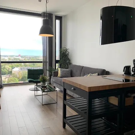 Orange Tower & Free Parking דירה