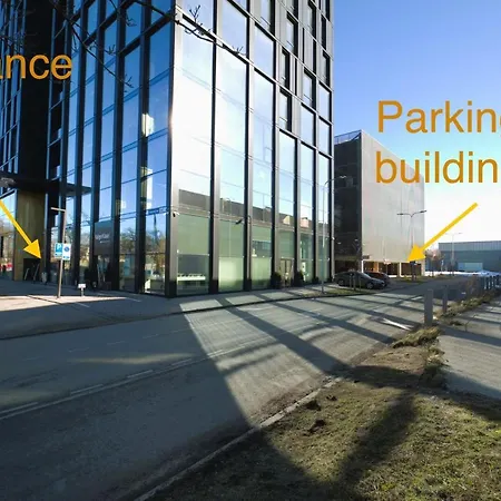 Orange Tower & Free Parking Apartmán *