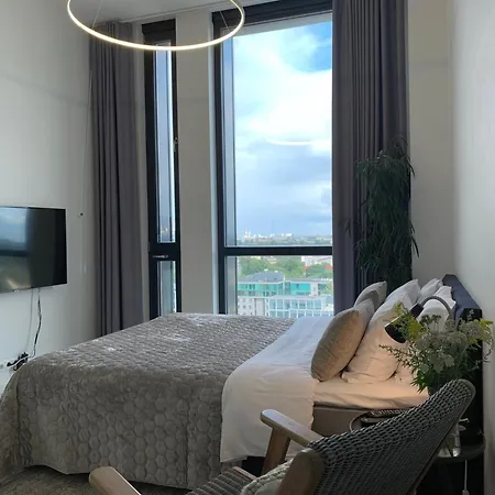 Orange Tower & Free Parking Apartmán *
