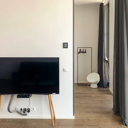 Orange Tower & Free Parking *