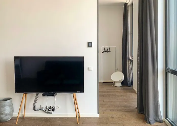 Orange Tower & Free Parking *