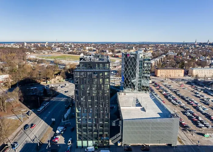 Orange Tower & Free Parking *