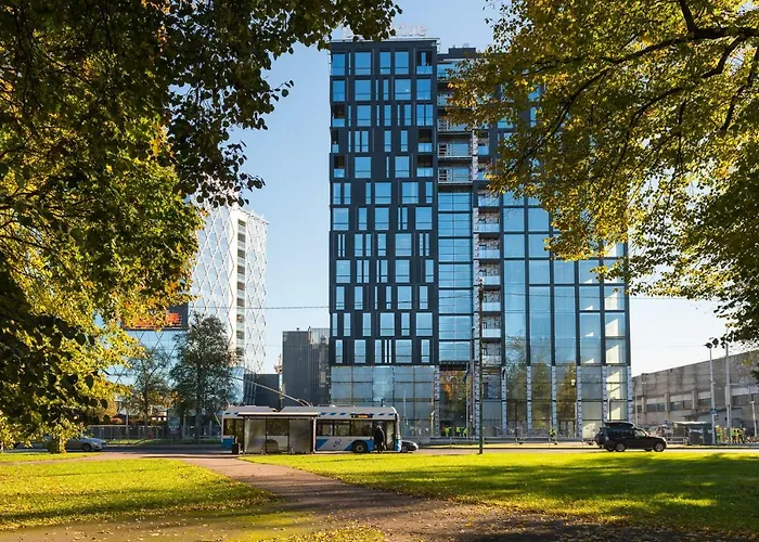 Orange Tower & Free Parking *